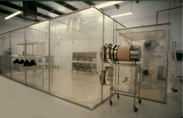Postive pressure, flexible film cleanrooms for animal research and bio/pharmaceutical production.